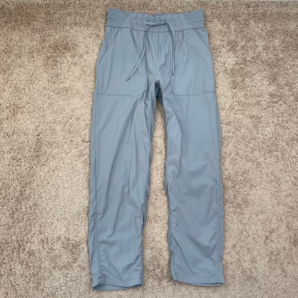 Lululemon 2021 Beyond the Studio Crop Pants in 
Rhino Grey Size 4 Style W6BJBS - Picture 3 of 16